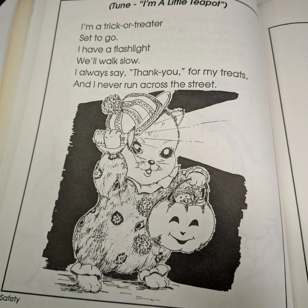 Teacher (2) Books Early Talk & Picture This Interactive Language Early Childhood